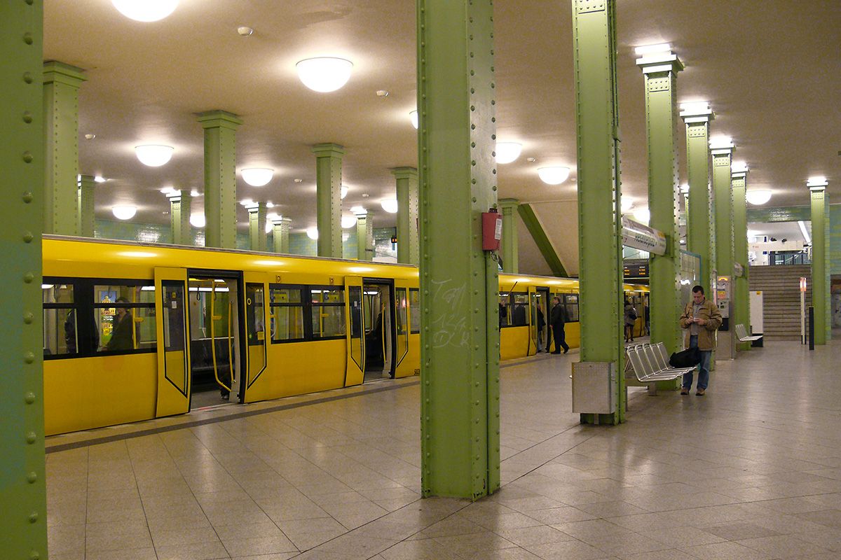Berlin - U-Bahn Station Alexander Platz